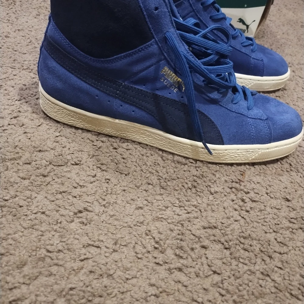 Shoes - Picture 4 of 12